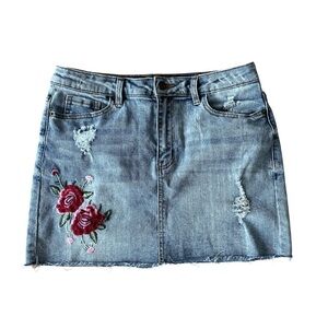 NWT Angel Kiss Embroidered Jean Mini Skirt Size Large